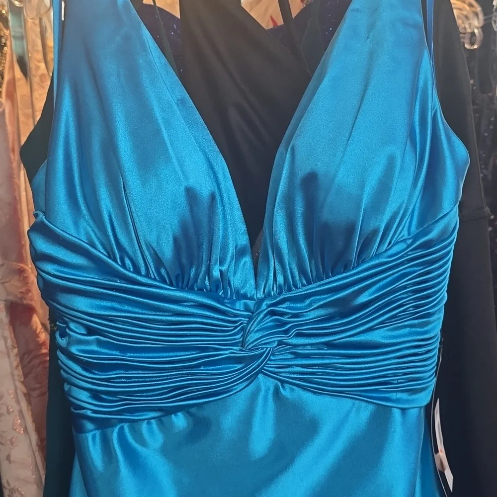 Homecoming Dress - Picture 2 of 4